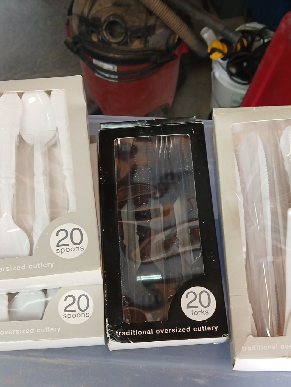 Disposable Black & White Plastic Tableware-oversize